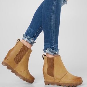 SOREL Joan of Arctic II Waterproof Chelsea Booties in Chestnut Brown Size 5